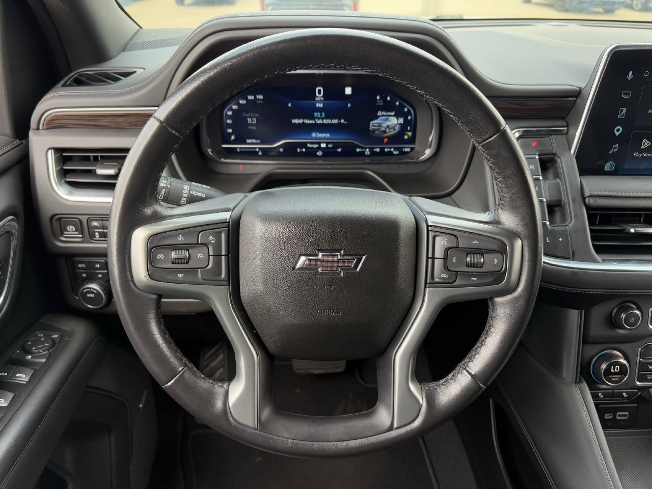 Used 2023 Chevrolet Suburban Z71 AWD/4WD image 14