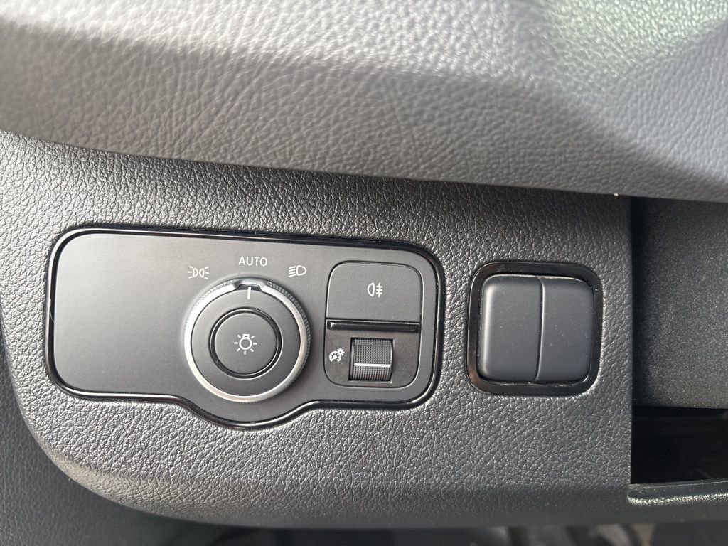 Used 2024 Mercedes-Benz Sprinter 2500 image 45