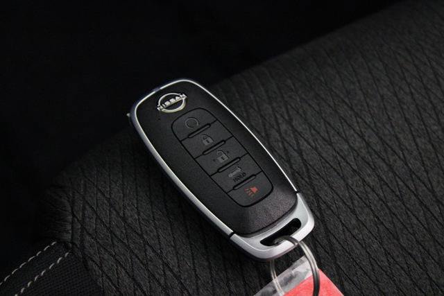 Certified 2026 Nissan Rogue SV FWD image 29