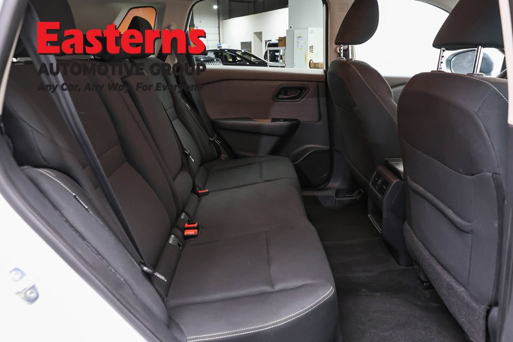 Used 2023 Nissan Rogue S AWD/4WD image 23