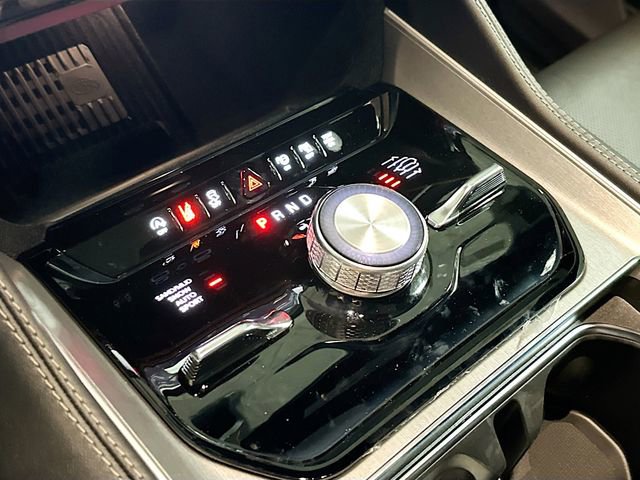 New 2026 Jeep Grand Wagoneer Limited AWD/4WD image 18