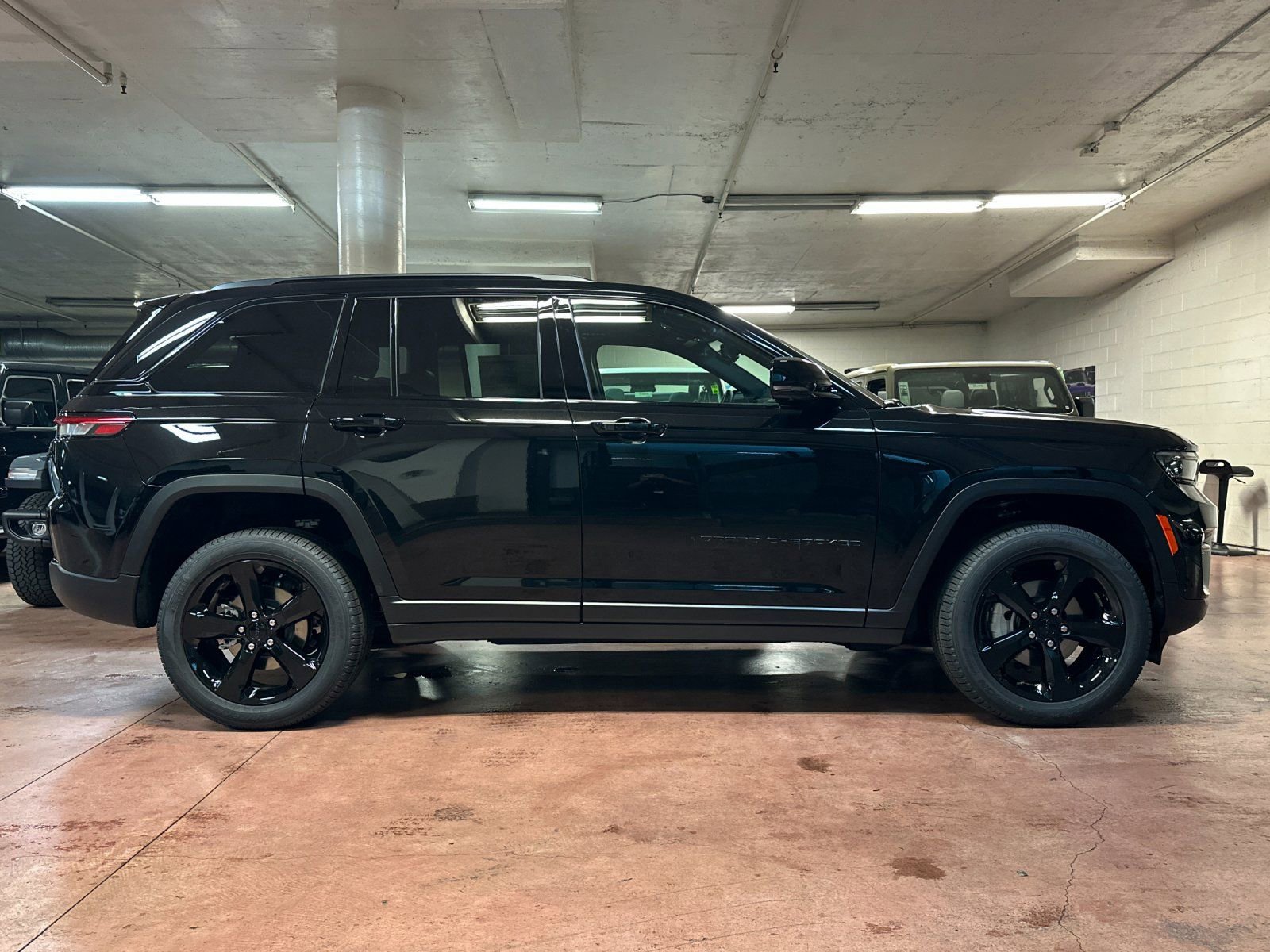 New 2025 Jeep Grand Cherokee Limited image 6