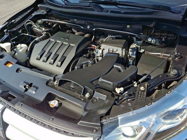 Used 2018 Mitsubishi Eclipse Cross ES FWD image 31
