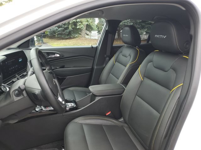 Certified 2025 Chevrolet Trax ACTIV w/ Driver Confidence Package FWD image 5