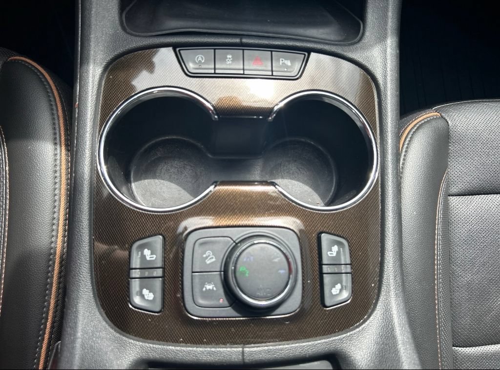 Used 2021 GMC Acadia AT4 w/ Trailering Package AWD/4WD image 12