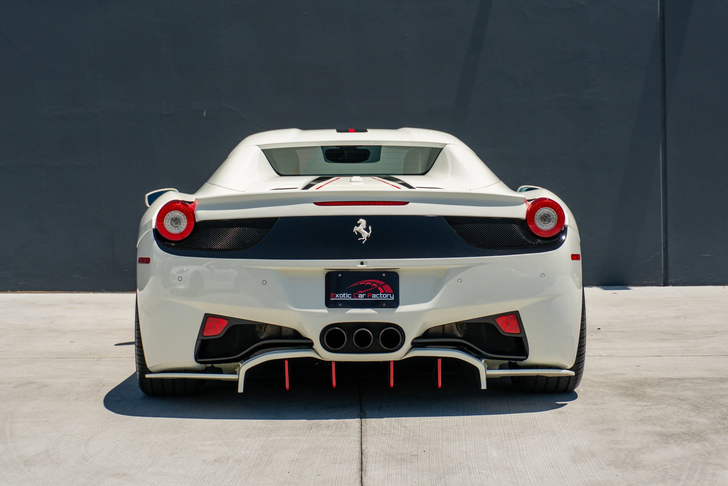 Used 2014 Ferrari 458 Spider RWD image 10