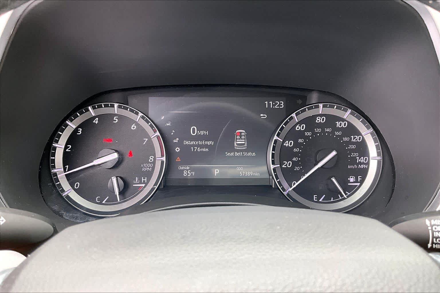 Used 2021 Toyota Highlander XLE AWD/4WD image 24