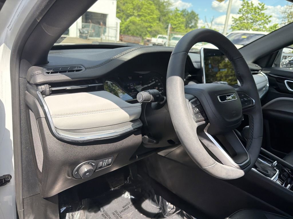 Used 2023 Jeep Compass Limited AWD/4WD image 20