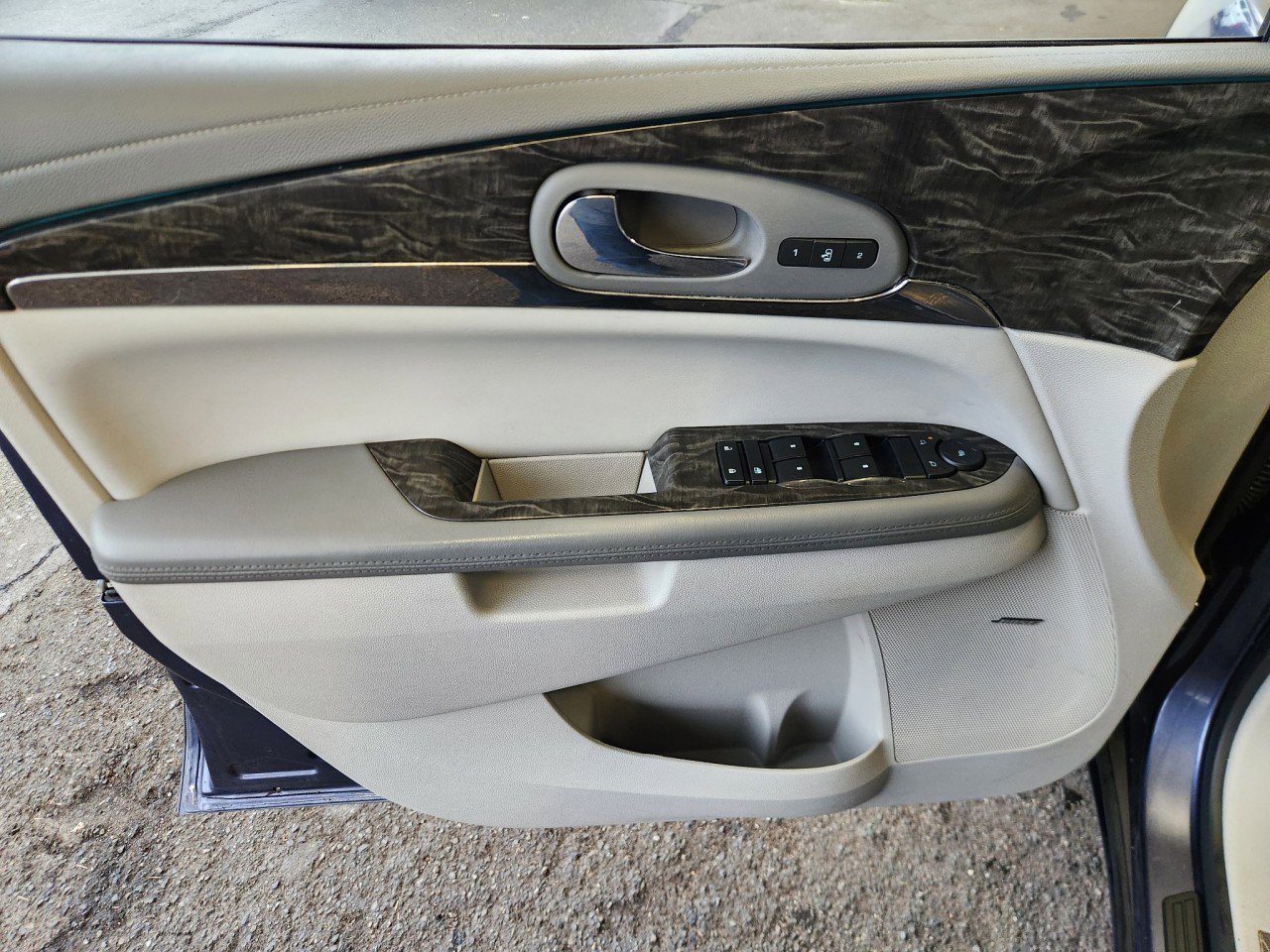 Used 2013 Buick Enclave Leather image 12