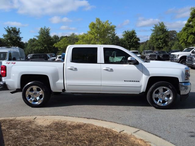Used 2018 Chevrolet Silverado 1500 LT w/ LT Eassist Package AWD/4WD image 3