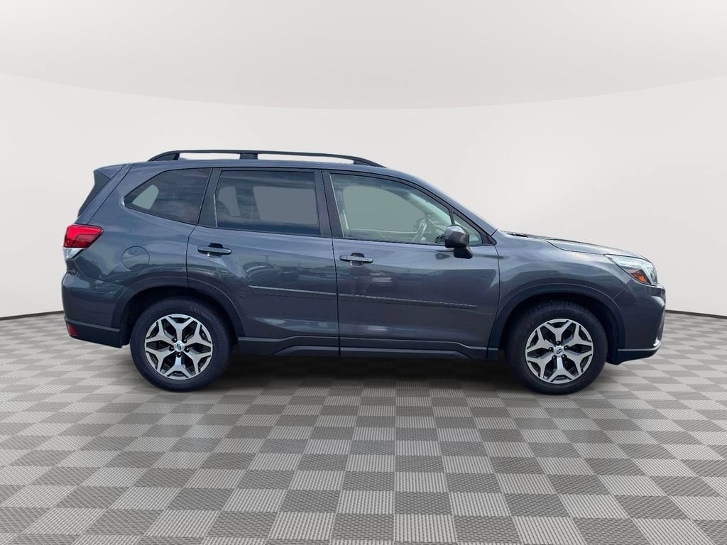 Used 2021 Subaru Forester Premium AWD/4WD image 8