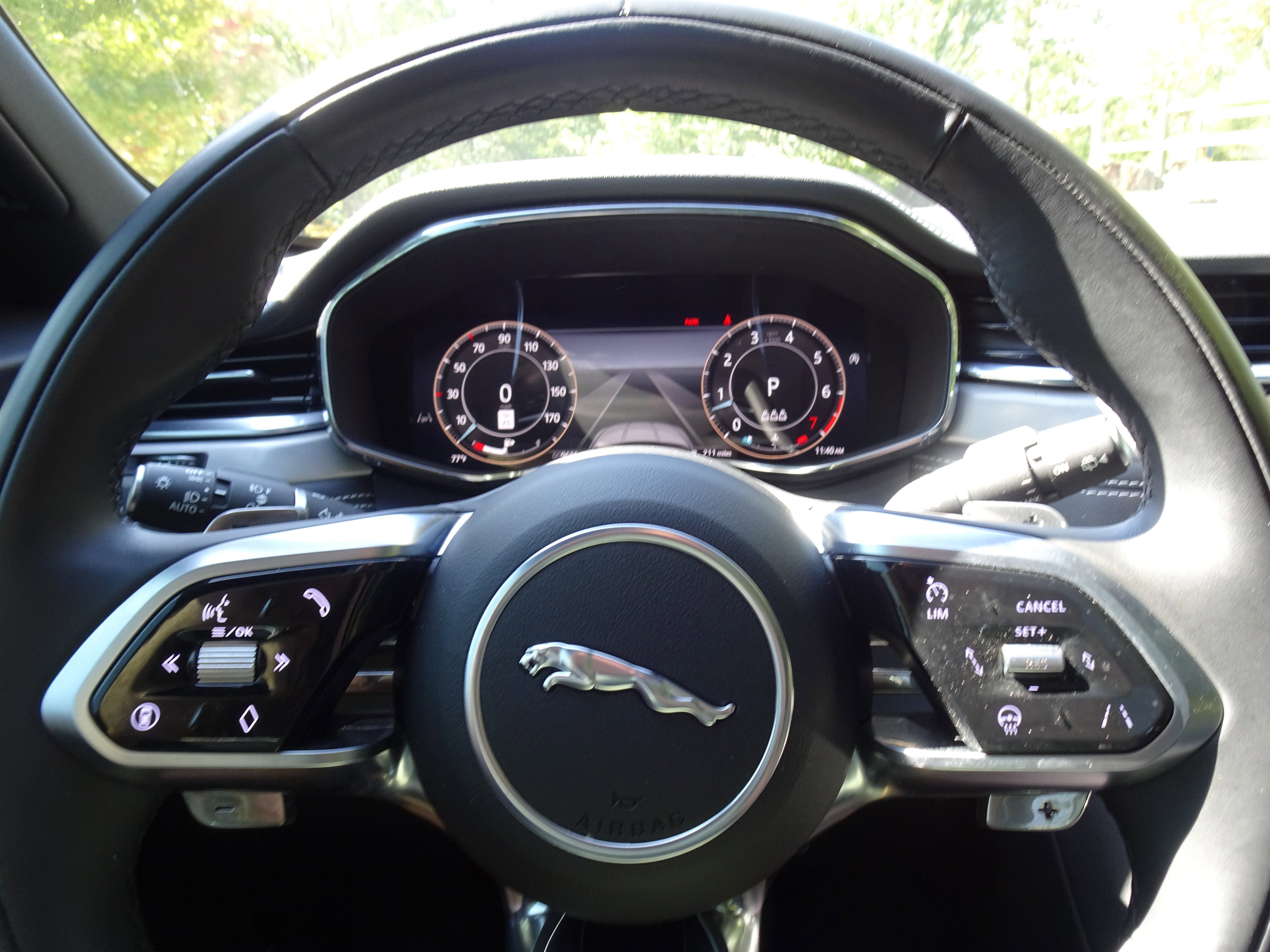 Certified 2025 Jaguar F-PACE R-Dynamic S image 28