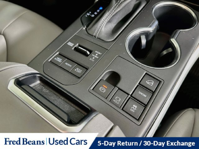 Used 2023 Toyota Highlander XLE AWD/4WD image 43
