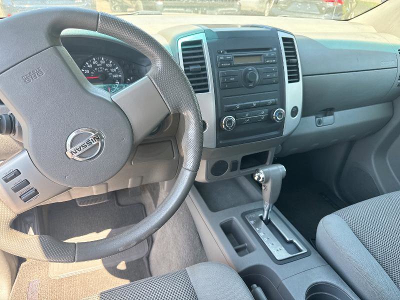 Used 2009 Nissan Frontier SE w/ SE Value Truck Pkg RWD image 11