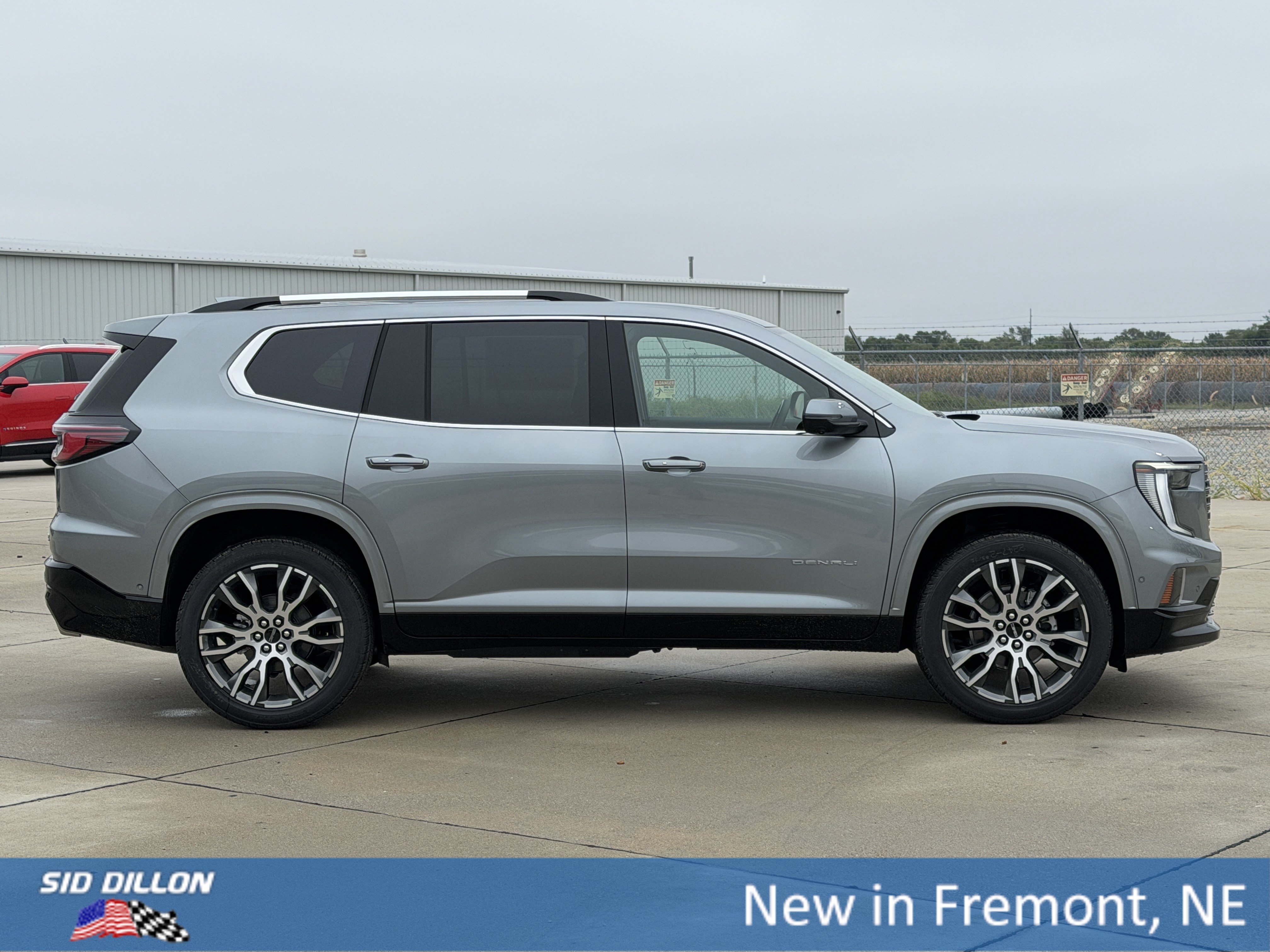 New 2027 GMC Acadia Denali Ultimate w/ LPO, Floor Liner Package AWD/4WD image 3