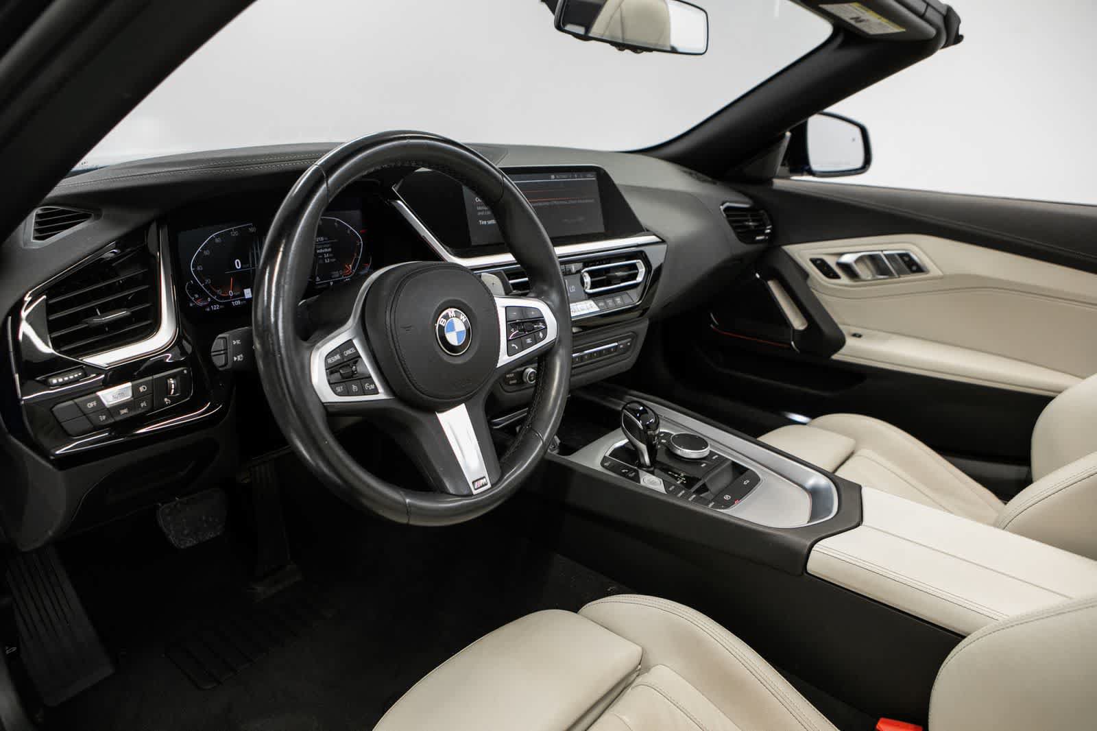 Used 2023 BMW Z4 sDrive30i w/ Shadowloine Package RWD image 4