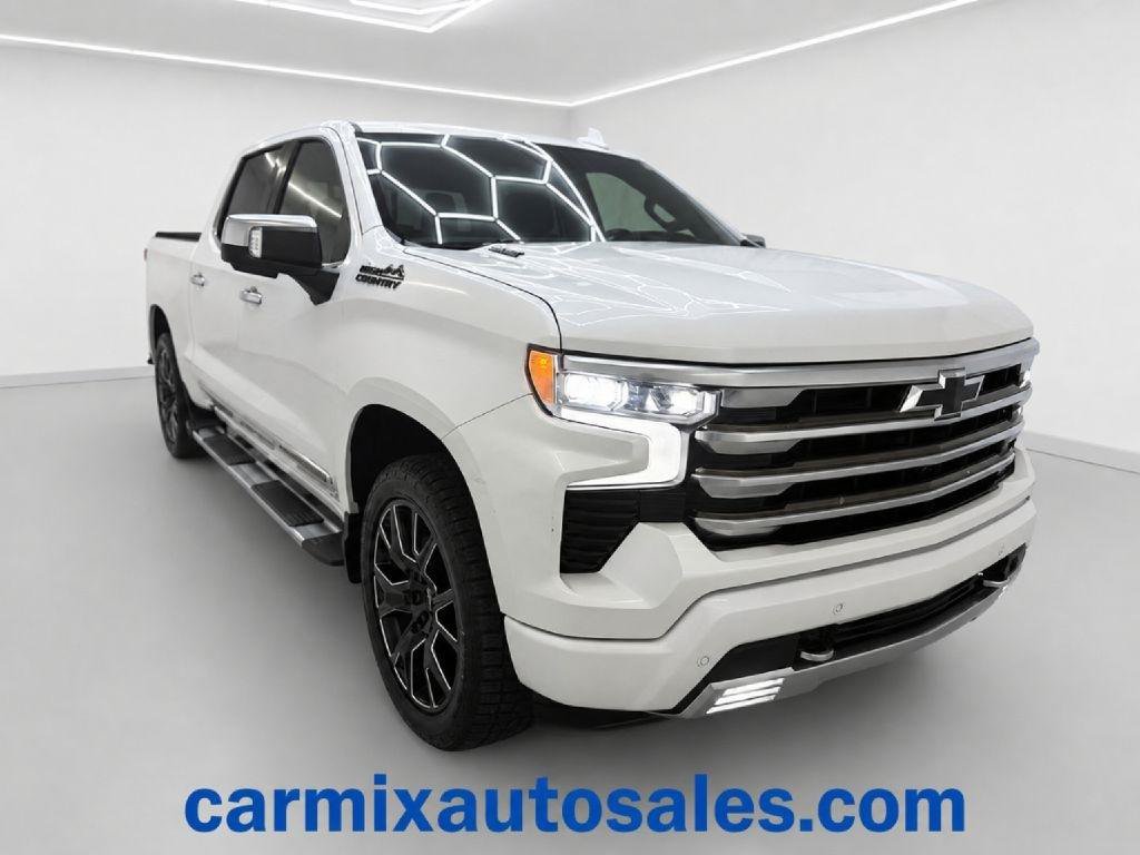 Used 2022 Chevrolet Silverado 1500 High Country w/ High Country Premium Package AWD/4WD image 1