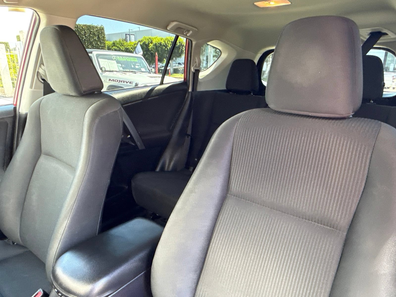 Used 2017 Toyota RAV4 LE FWD image 23