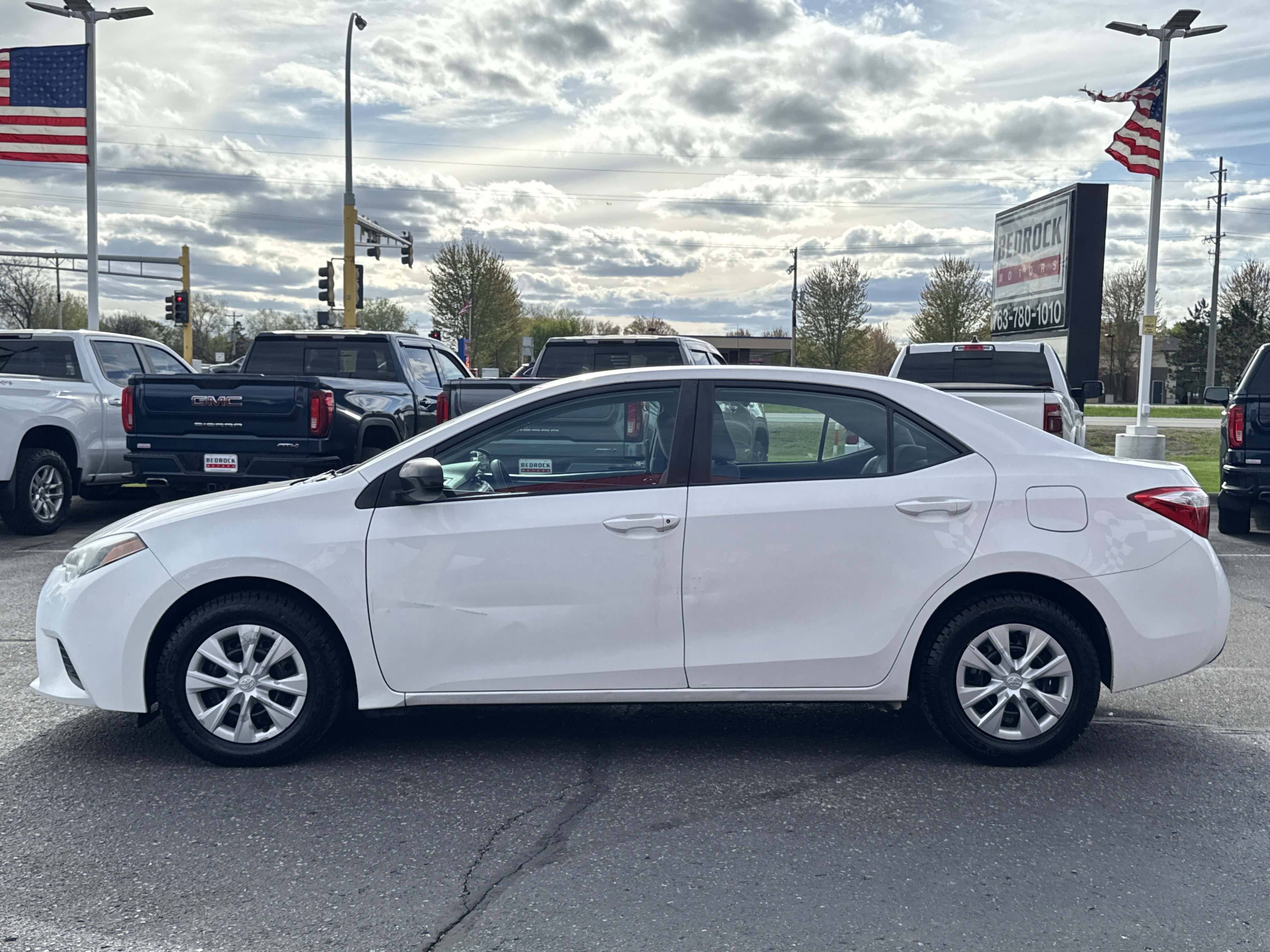 Used 2015 Toyota Corolla L FWD image 4