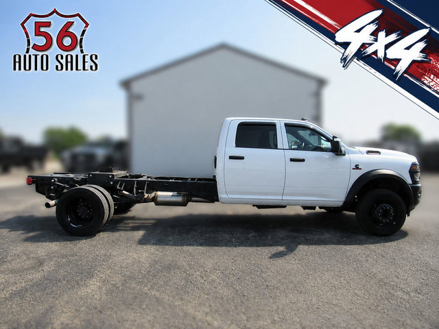 Used 2025 RAM 5500 Tradesman AWD/4WD image 1