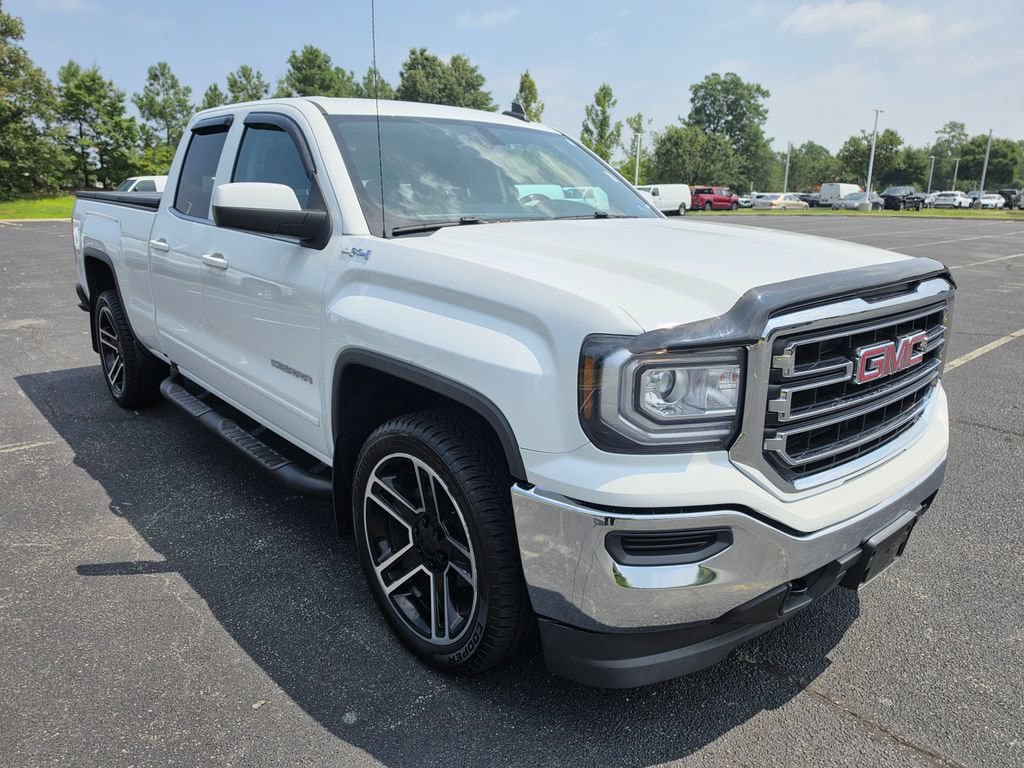 Used 2018 GMC Sierra 1500 SLE w/ Black Pack AWD/4WD image 16