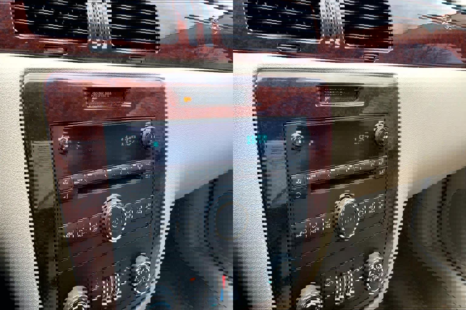 Used 2011 Chevrolet Impala LT image 29