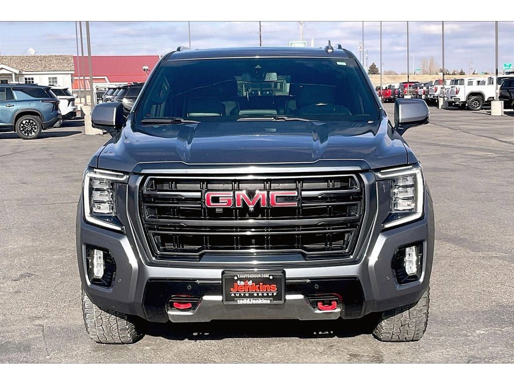 Used 2022 GMC Yukon XL AT4 w/ AT4 Premium Plus Package AWD/4WD image 3