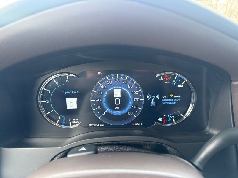 Used 2017 Cadillac Escalade Luxury image 23