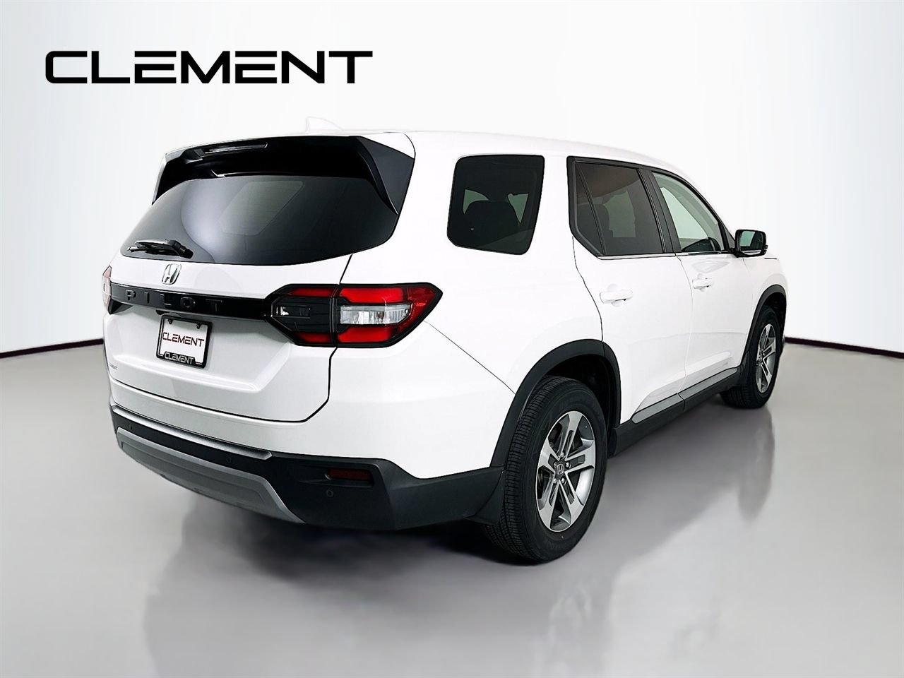 Used 2025 Honda Pilot EX-L image 7