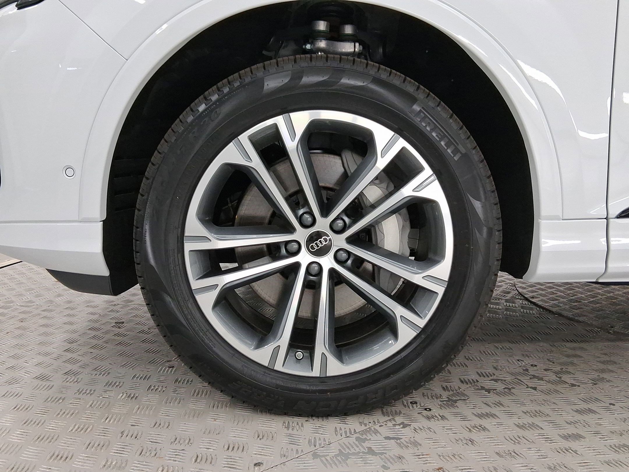 New 2026 Audi Q7 3.0T Premium image 11
