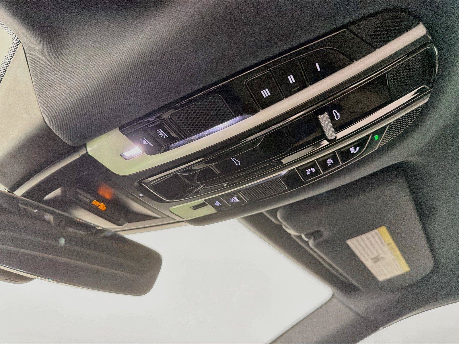 Certified 2020 Porsche Cayenne AWD/4WD image 25