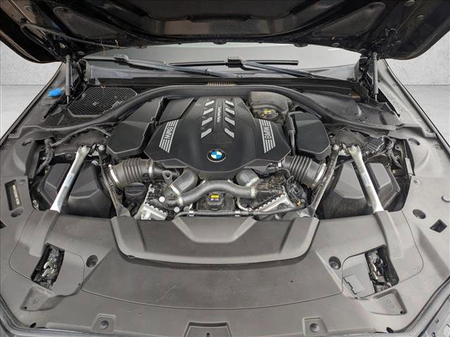 Used 2021 BMW 750i xDrive w/ Executive Package AWD/4WD image 21