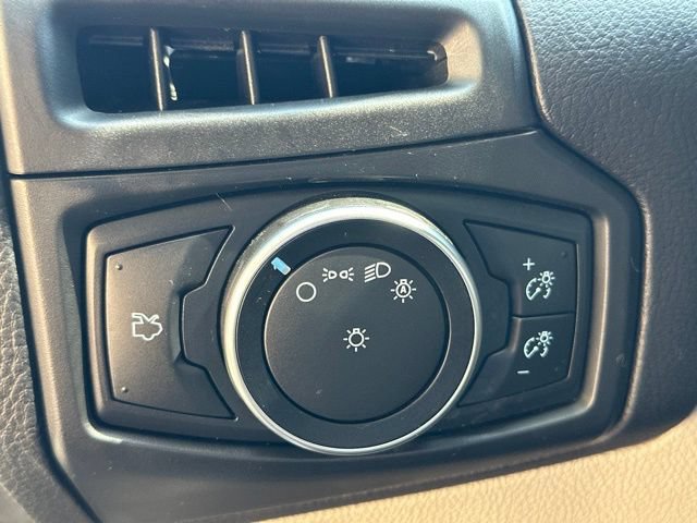 Used 2017 Ford Focus Electric Hatchback FWD image 30