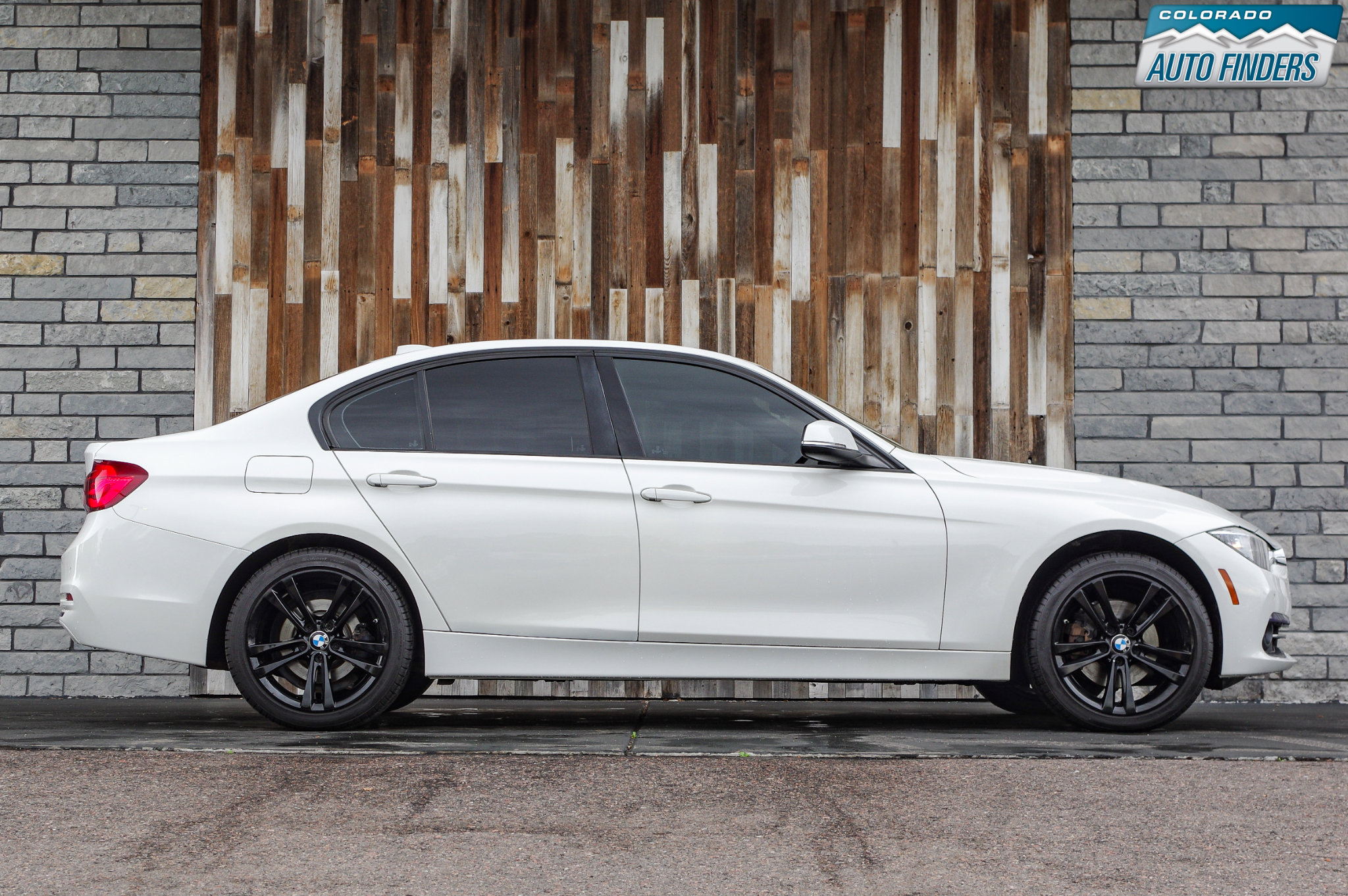 Used 2018 BMW 330i xDrive Sedan image 8