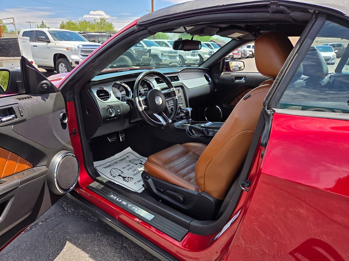 Used 2010 Ford Mustang Premium RWD image 24