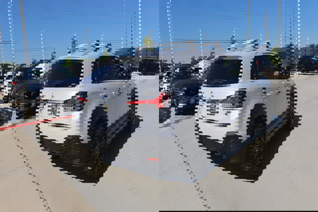 Used 2024 Mitsubishi Outlander Sport AWD image 5