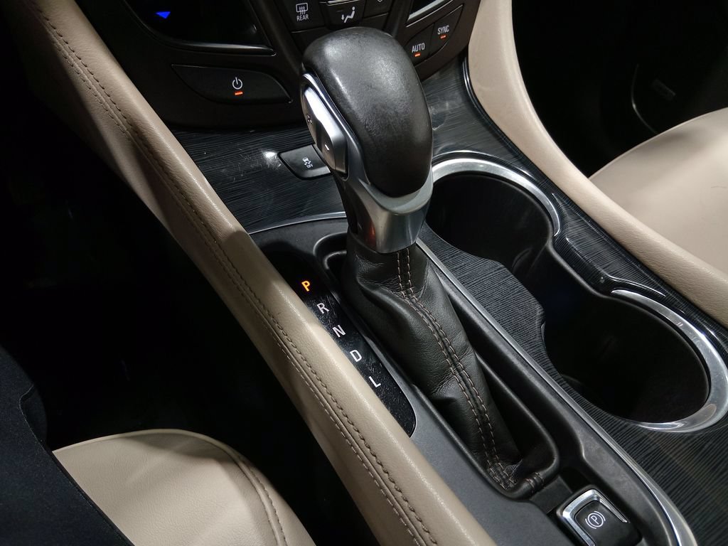 Used 2018 Buick Envision Premium w/ LPO, Hit The Road Package AWD/4WD image 24