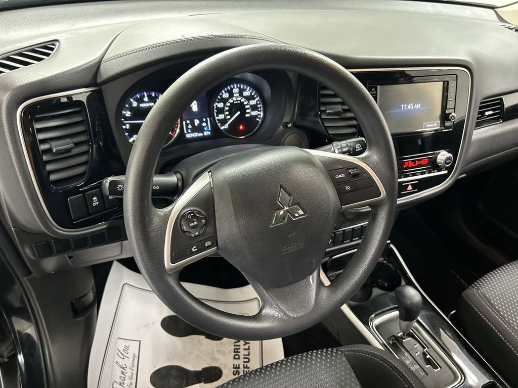 Used 2020 Mitsubishi Outlander ES AWD/4WD image 4