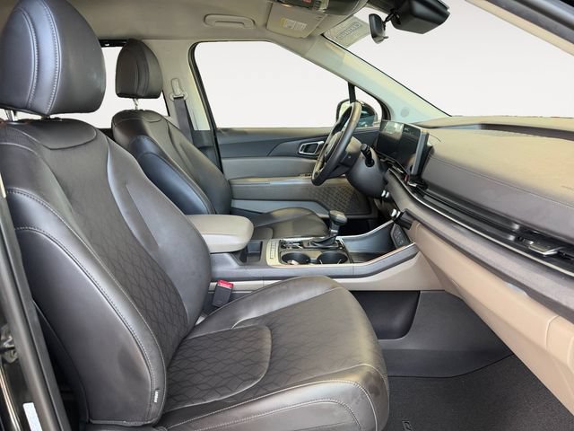 Certified 2025 Kia Carnival EX FWD image 13