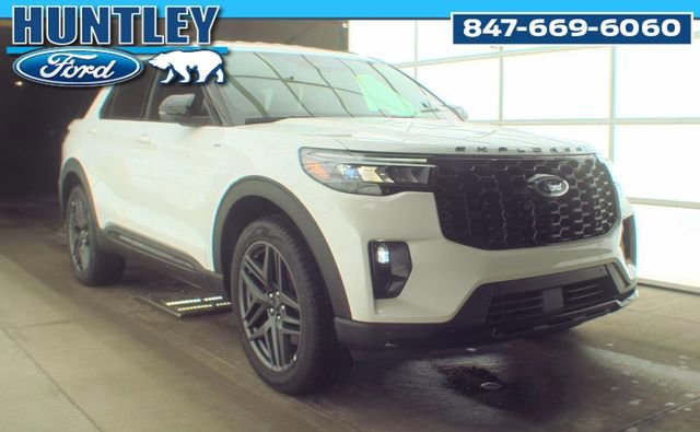 Used 2025 Ford Explorer ST-Line w/ Premium Package image 3