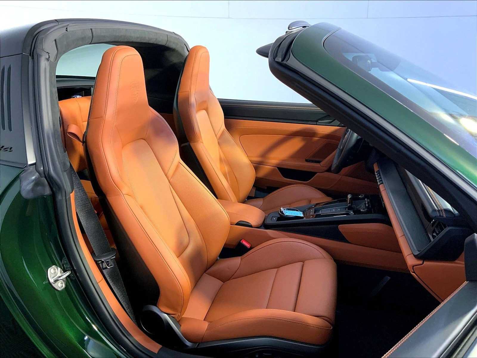Certified 2026 Porsche 911 Targa 4 GTS AWD/4WD image 18