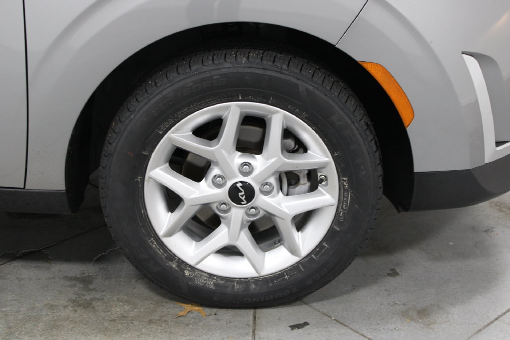 Used 2025 Kia Soul LX w/ LX Technology Package FWD image 57