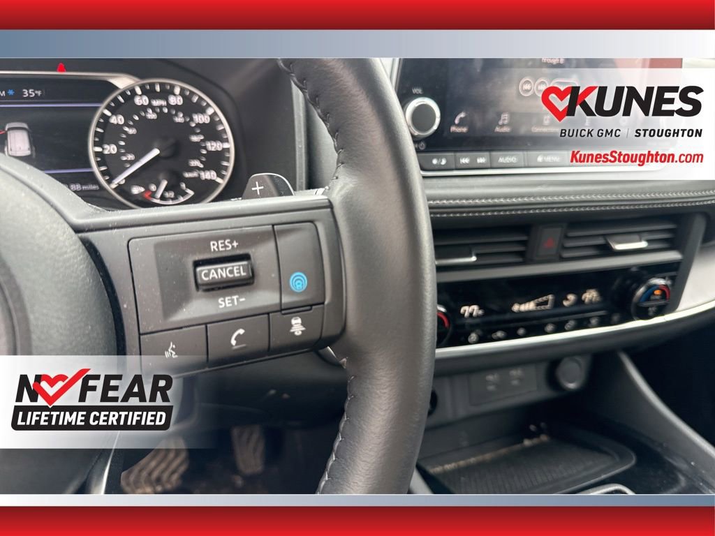 Used 2024 Nissan Rogue SV w/ SV Premium Package image 27