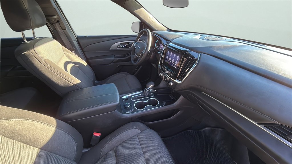 Used 2023 Chevrolet Traverse LT image 22