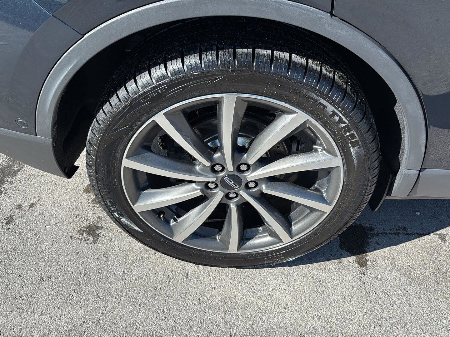 Used 2020 Lincoln Corsair Reserve w/ Equipment Group 202A image 13