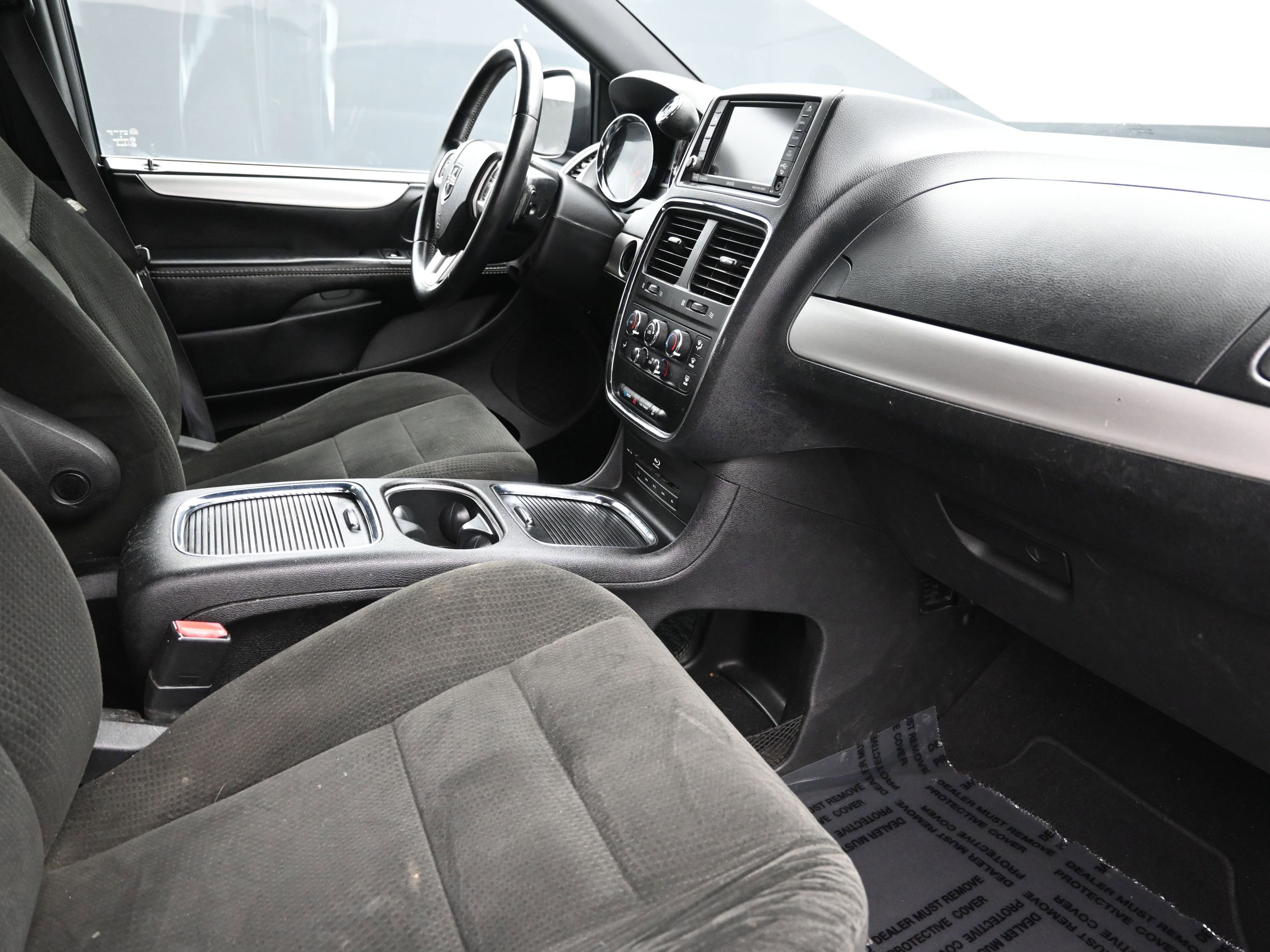 Used 2015 Dodge Grand Caravan SXT w/ Blacktop Package image 27