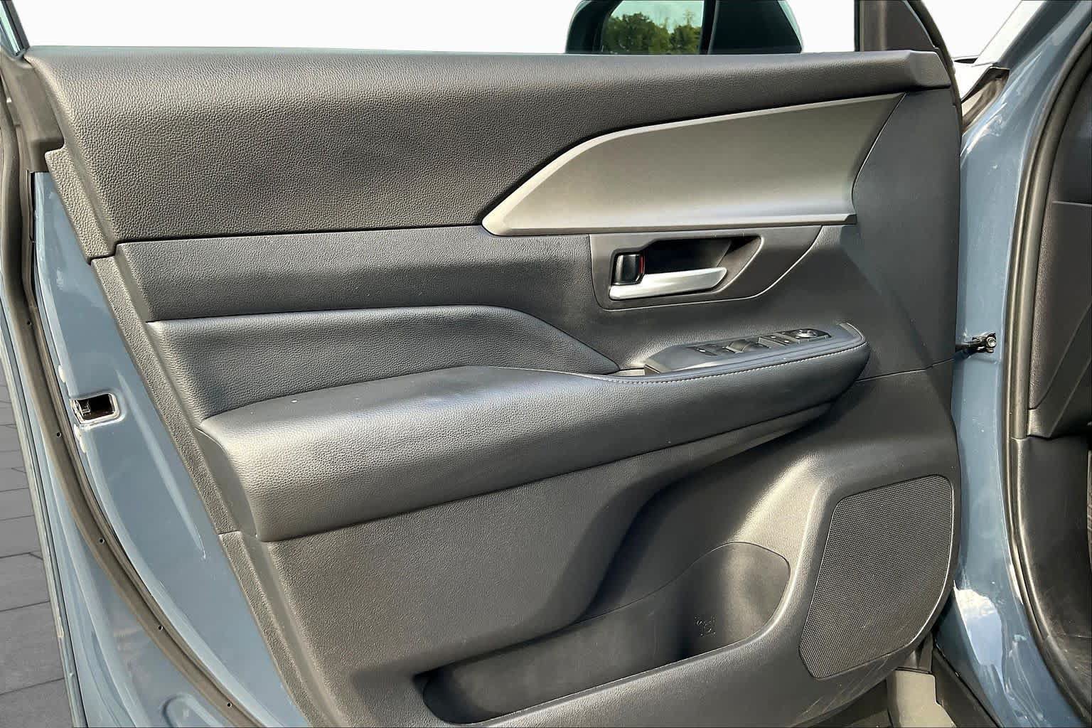 Used 2025 Toyota Grand Highlander AWD Hybrid image 21