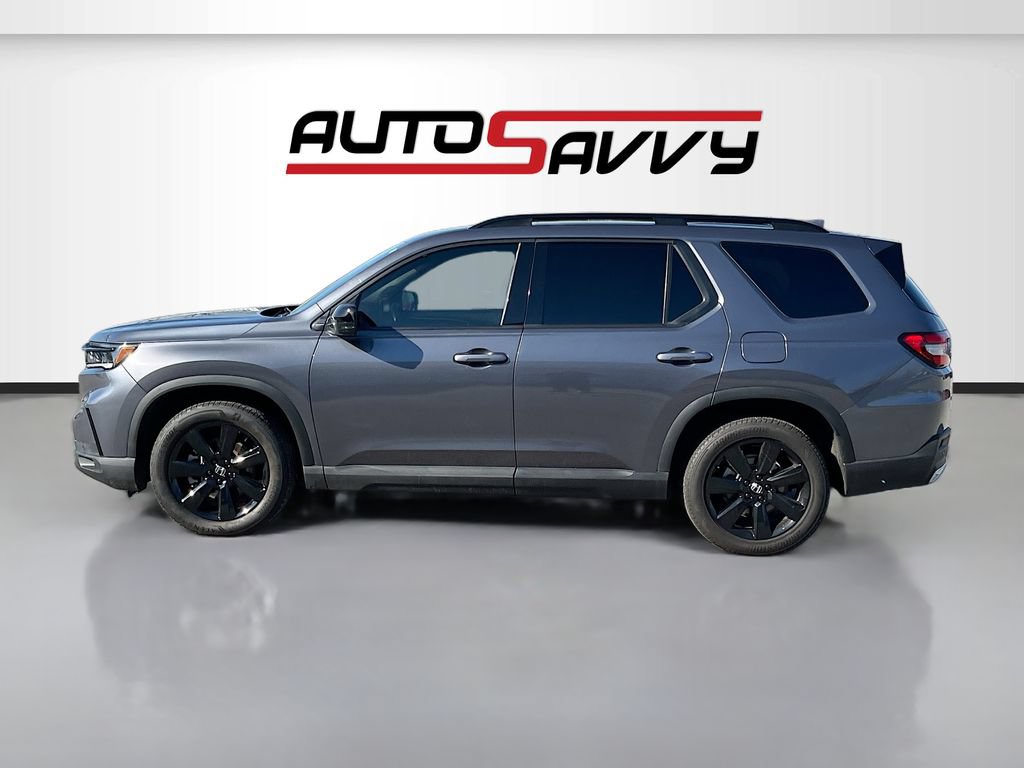 Used 2025 Honda Pilot Black Edition image 4