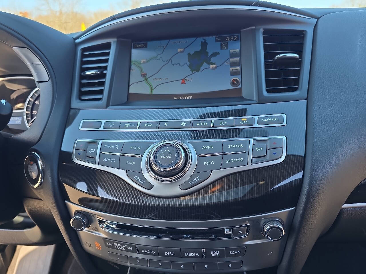 Used 2019 INFINITI QX60 Luxe w/ Essential Package image 37