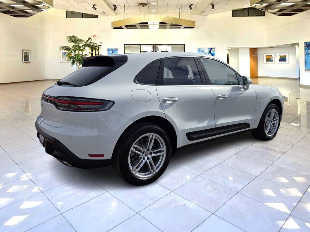 Used 2022 Porsche Macan AWD/4WD image 7